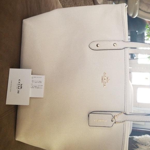 Purse - Picture 3 of 4